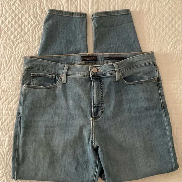 BANANA REPUBLIC Women's Classic Mid Rise Skinny Jean. Medium Wash  Sz. 32 - Picture 3 of 8